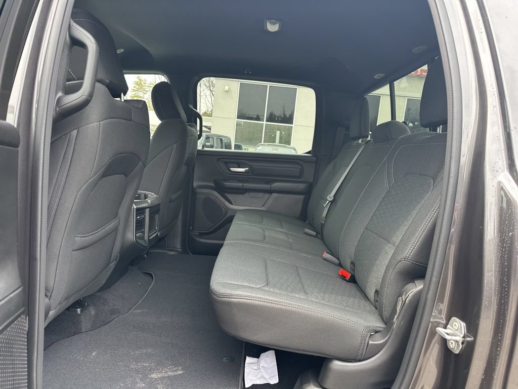 New 2026 RAM 1500 Express AWD/4WD image 30