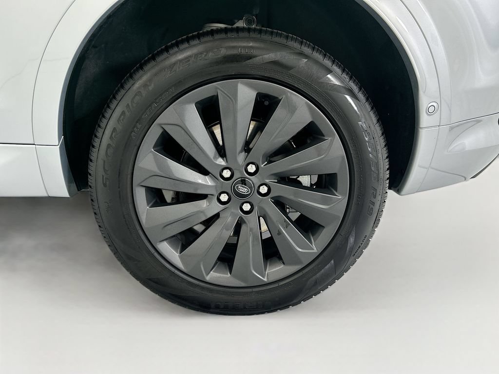 Certified 2025 Land Rover Discovery Sport S AWD/4WD image 29