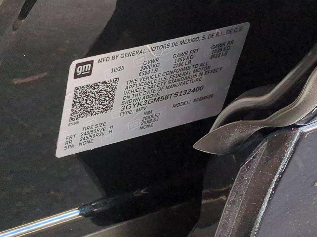 Used 2026 Cadillac Optiq Sport 2 w/ LPO, Floor Liner Package RWD image 39