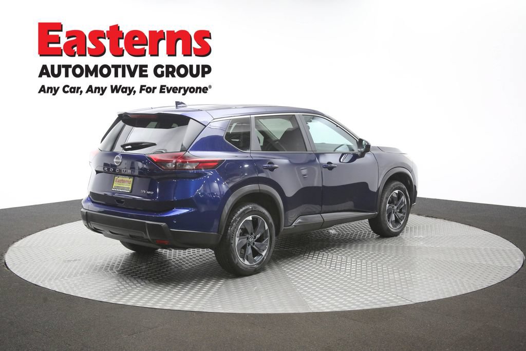 Used 2024 Nissan Rogue SV AWD/4WD image 40