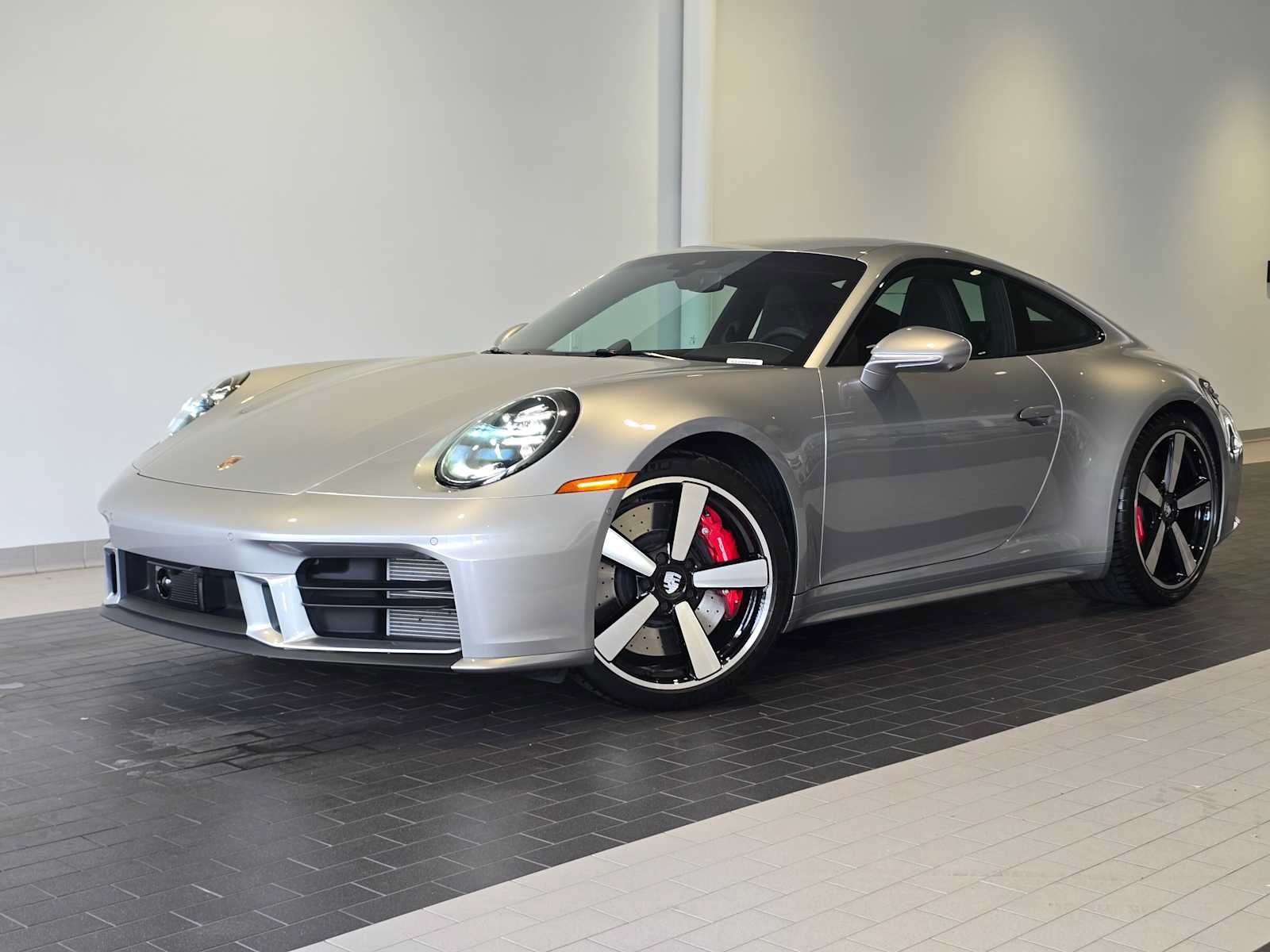 Used 2025 Porsche 911 Carrera S RWD image 1