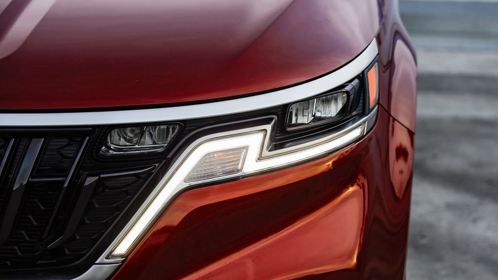 Used 2024 Kia Carnival LX image 5