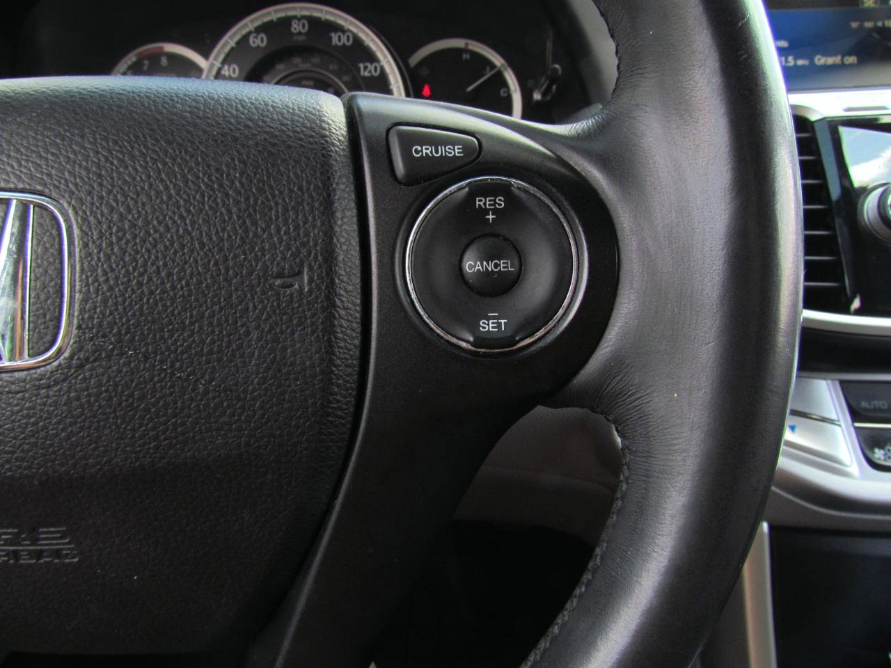 Used 2014 Honda Accord EX-L image 26