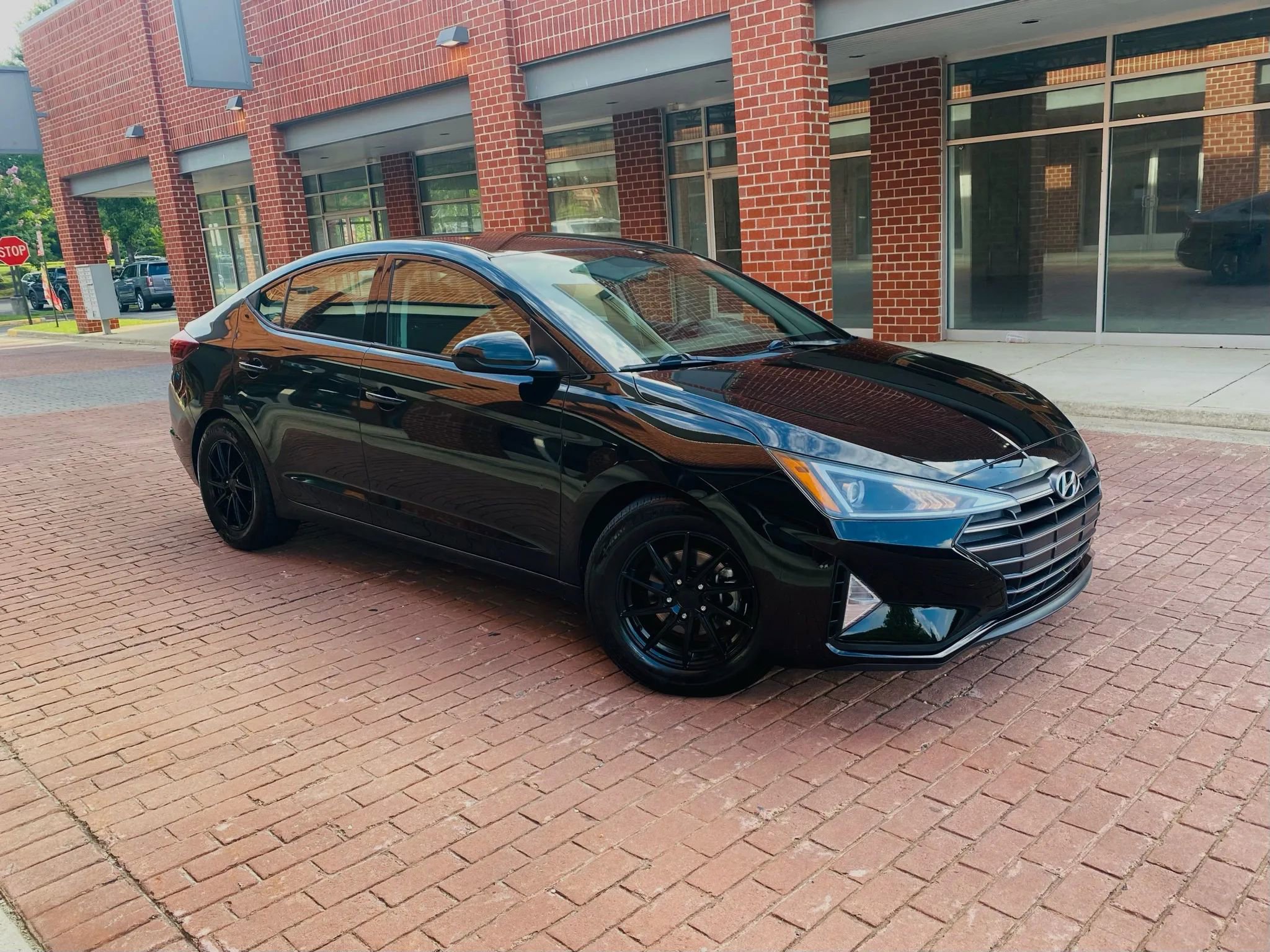 Used 2019 Hyundai Elantra SE w/ Cargo Package