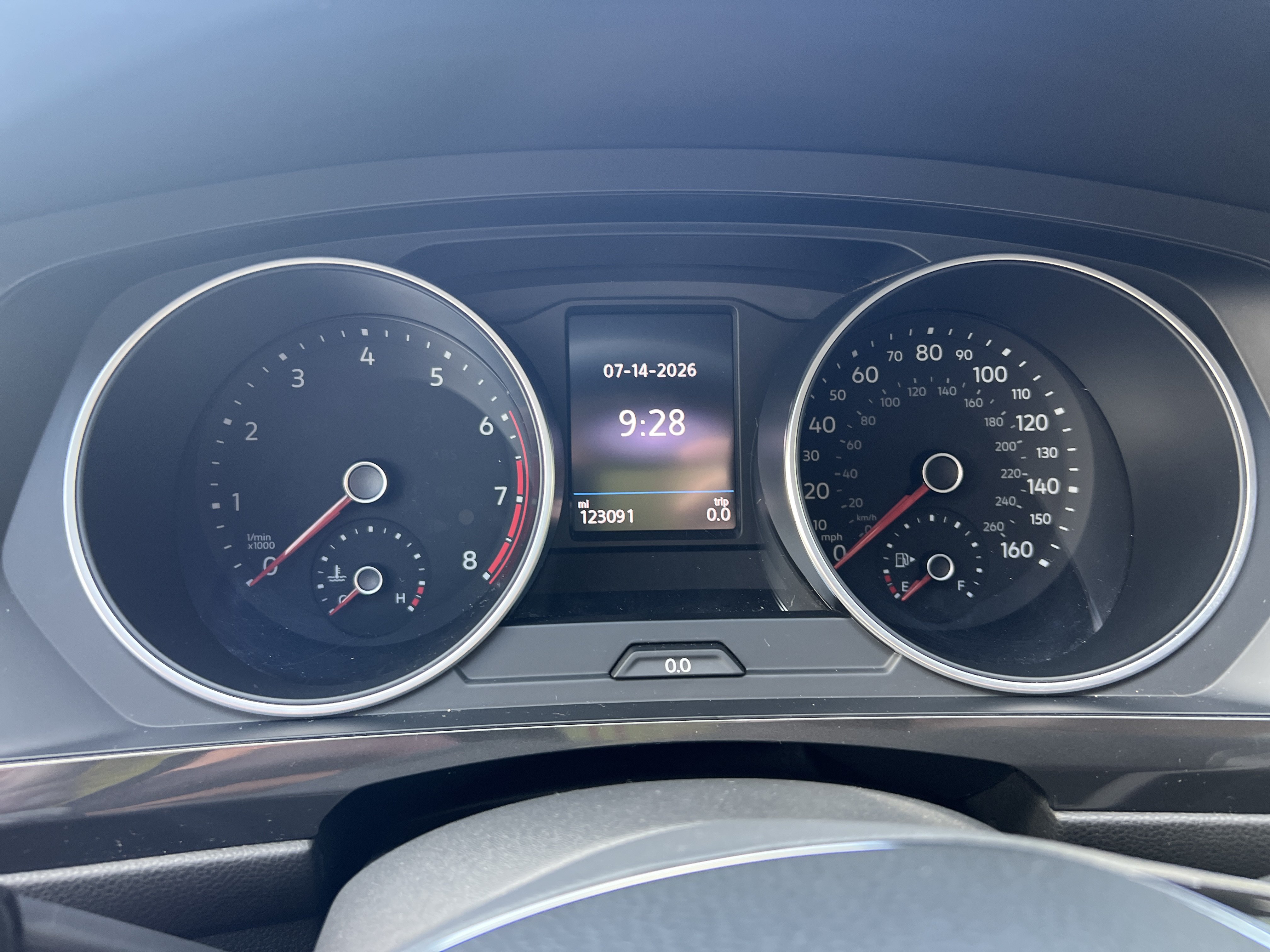Used 2019 Volkswagen Tiguan S FWD image 18