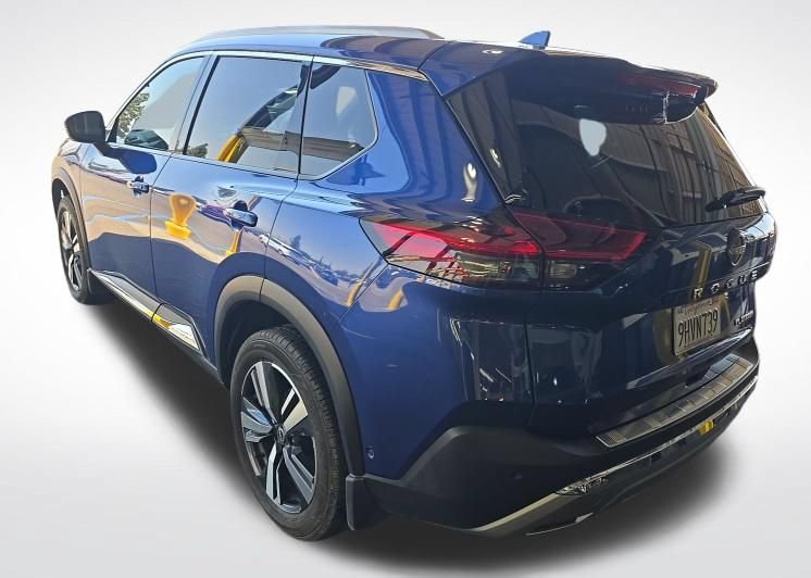 Used 2023 Nissan Rogue Platinum w/ Platinum Premium Package FWD image 3