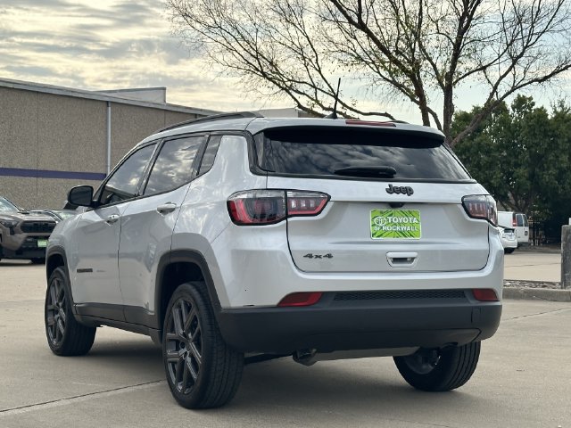 Used 2026 Jeep Compass Latitude AWD/4WD image 3