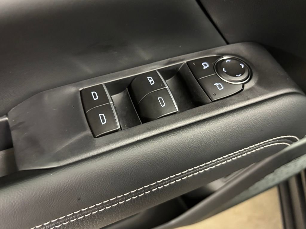 New 2026 GMC Terrain Denali w/ LPO, Floor Liner Package image 21