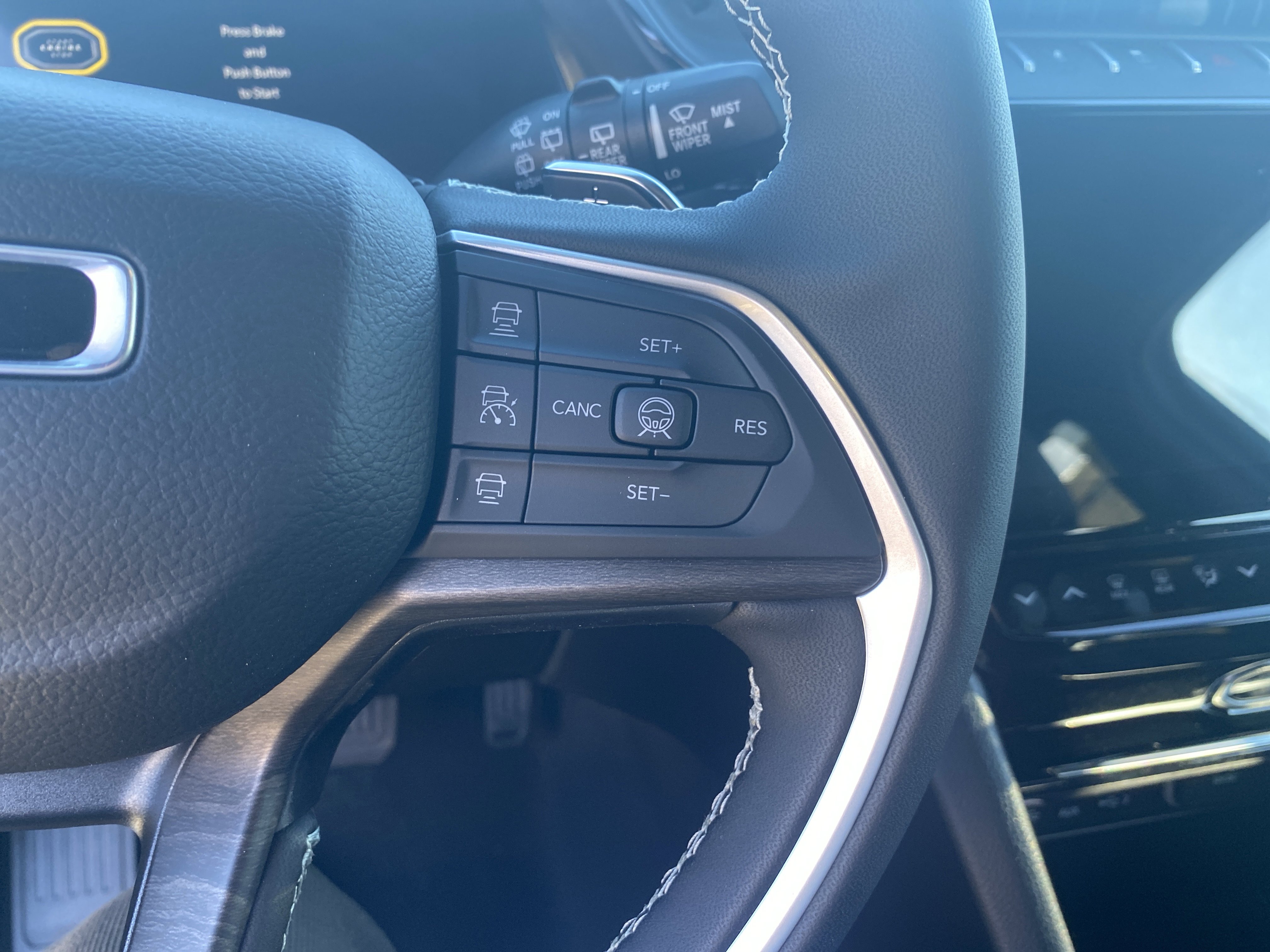 New 2026 Jeep Grand Cherokee Limited image 12