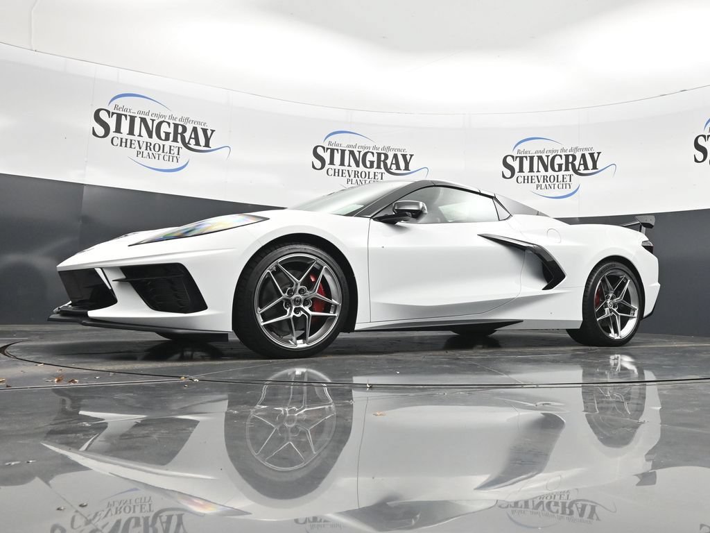 Used 2025 Chevrolet Corvette Stingray Premium Conv w/ Z51 Performance Package RWD image 19