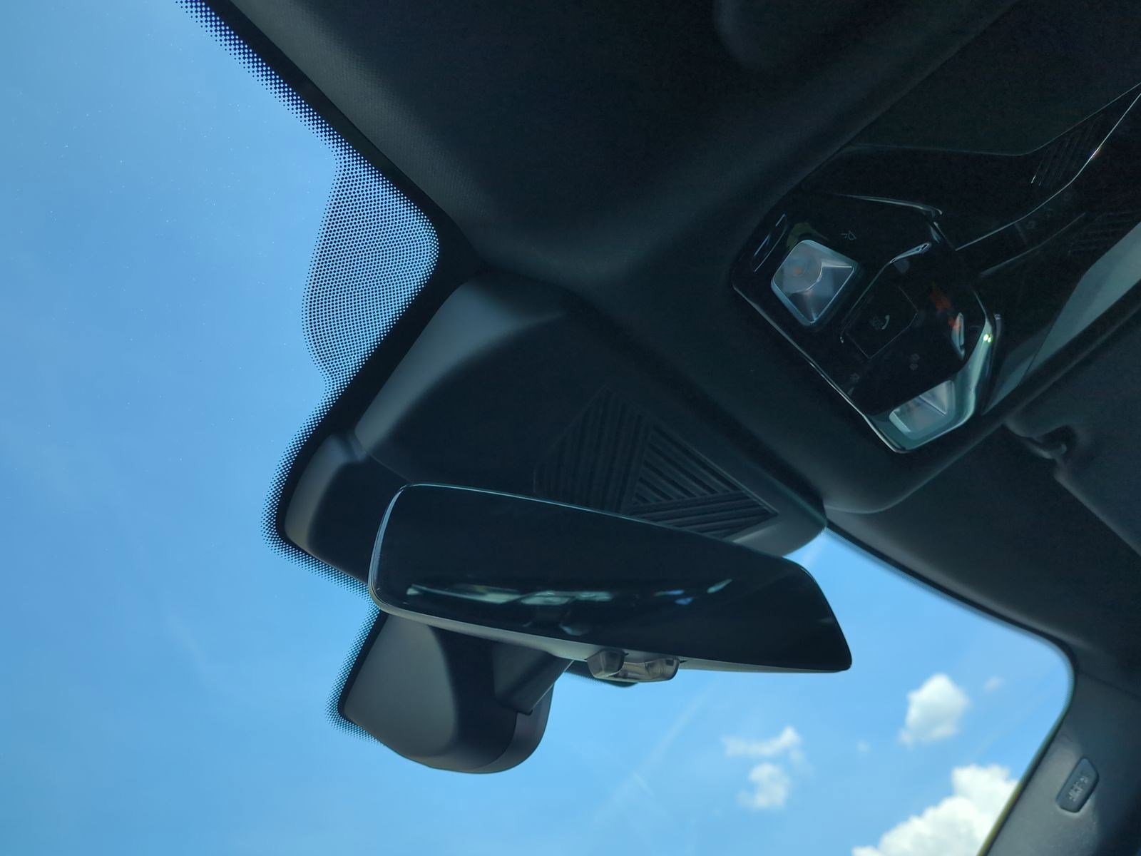 Certified 2026 BMW 228i w/ Premium Package FWD image 27