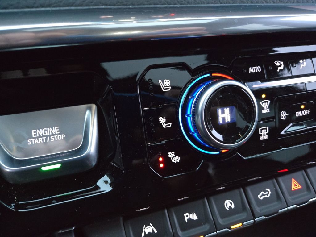 Used 2023 GMC Sierra 1500 Denali w/ Denali Reserve Package image 22