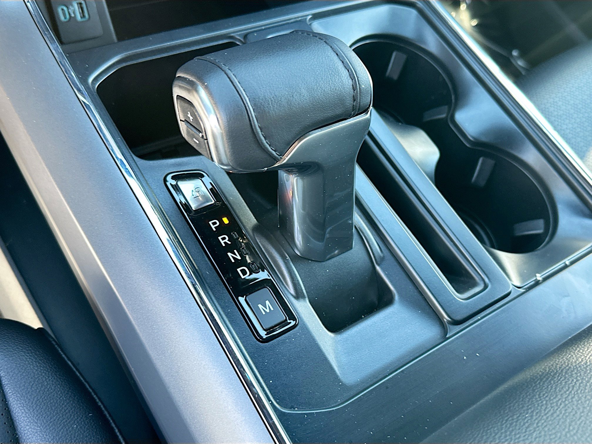 Used 2024 Ford F150 Lariat w/ FX4 Off-Road Package image 17