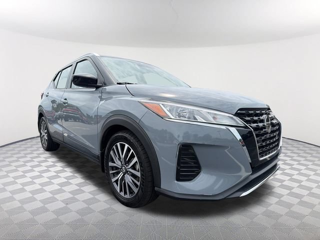 Used 2021 Nissan Kicks SV FWD image 3