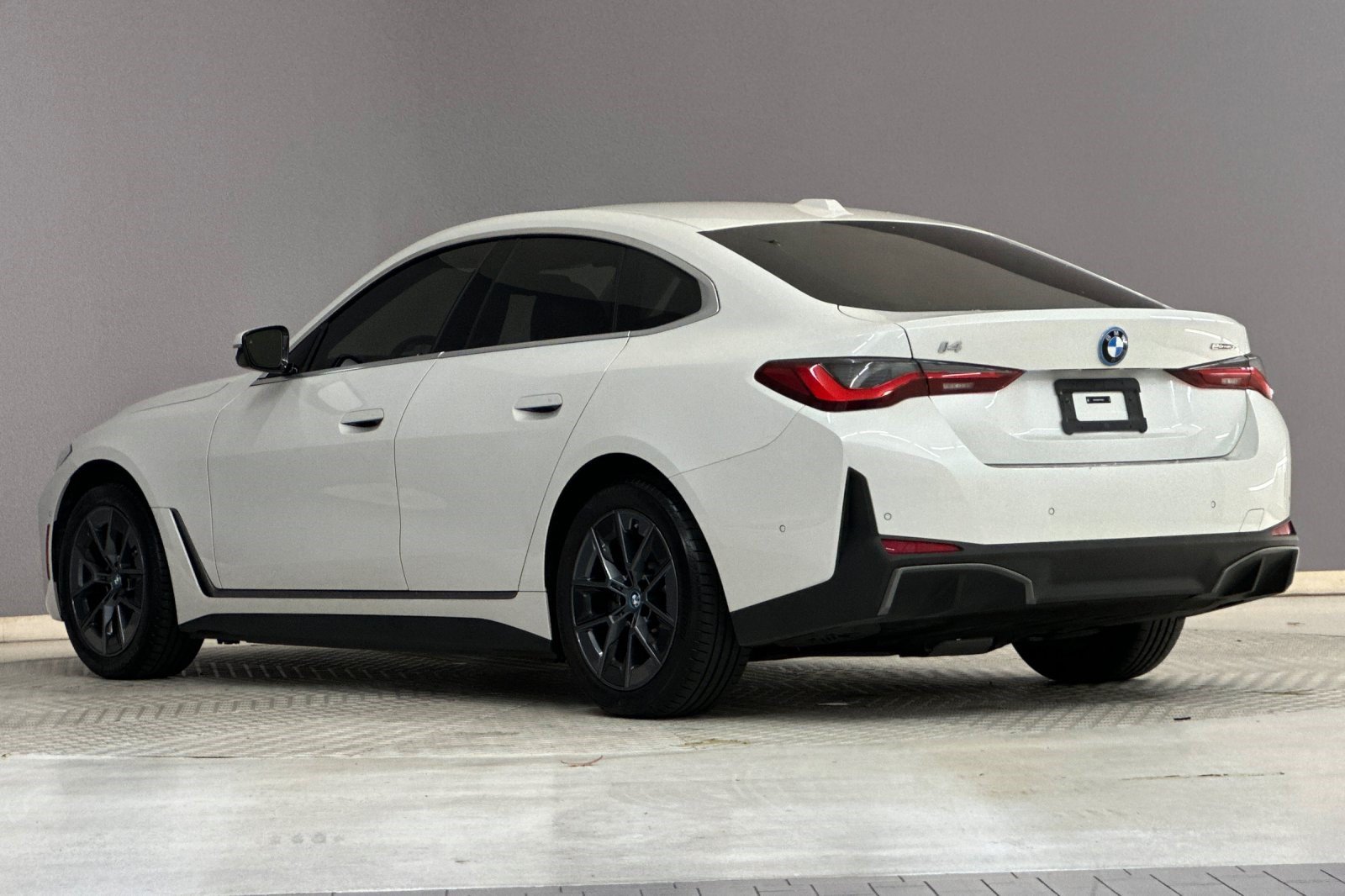 Certified 2023 BMW i4 eDrive35 w/ Premium Package RWD image 3