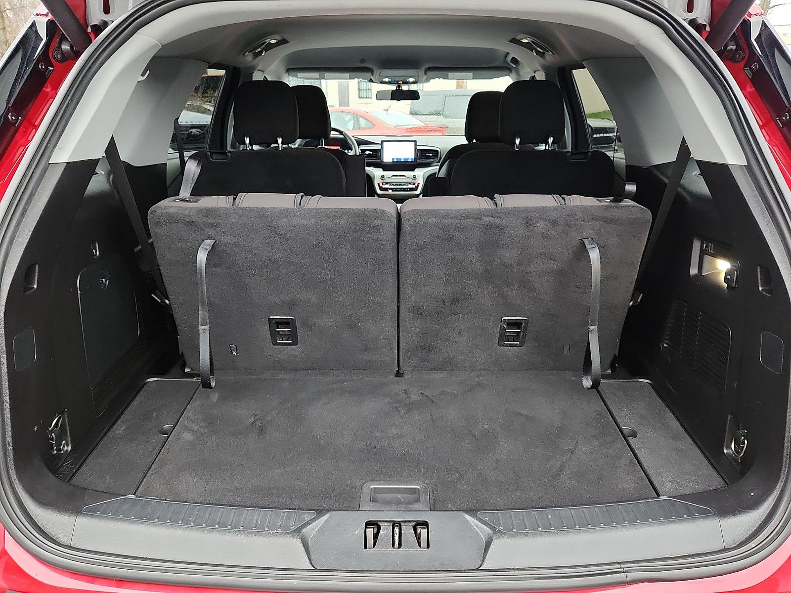 Used 2020 Ford Explorer XLT w/ Comfort Package image 28