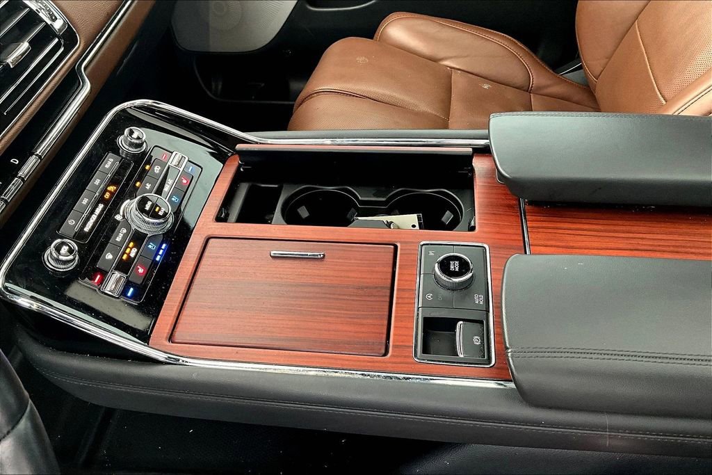 Used 2024 Lincoln Navigator L Reserve image 18