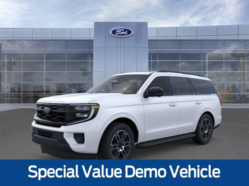 New 2025 Ford Expedition Active RWD image 1