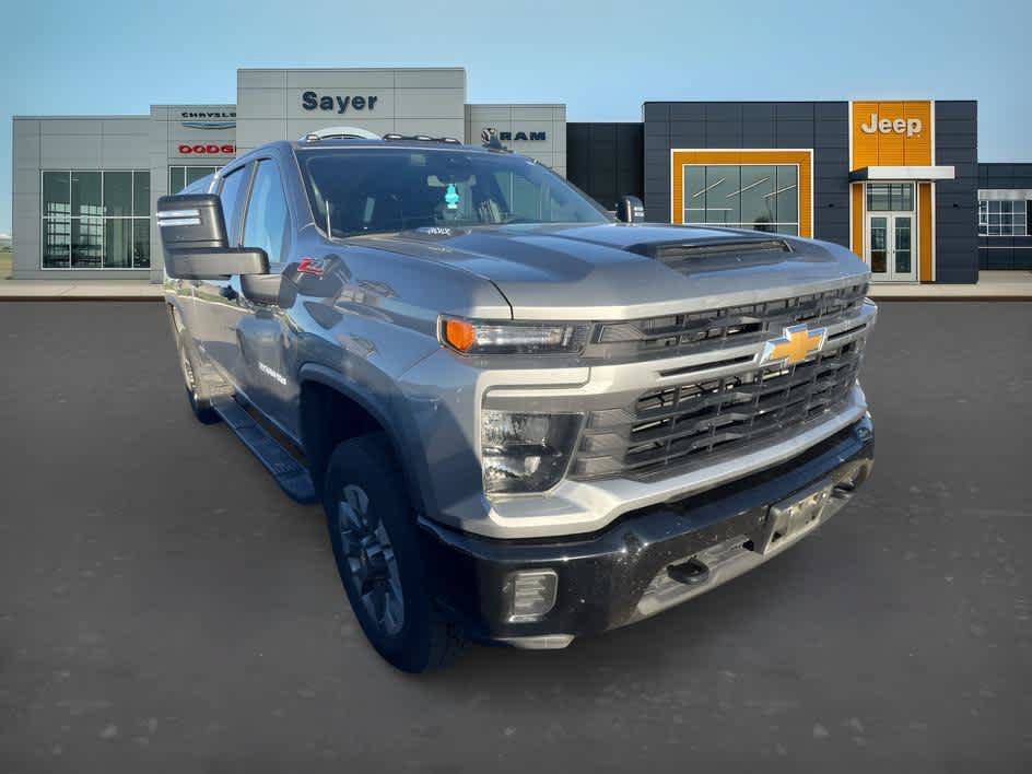 Used 2024 Chevrolet Silverado 2500 Custom w/ Custom Convenience Package
