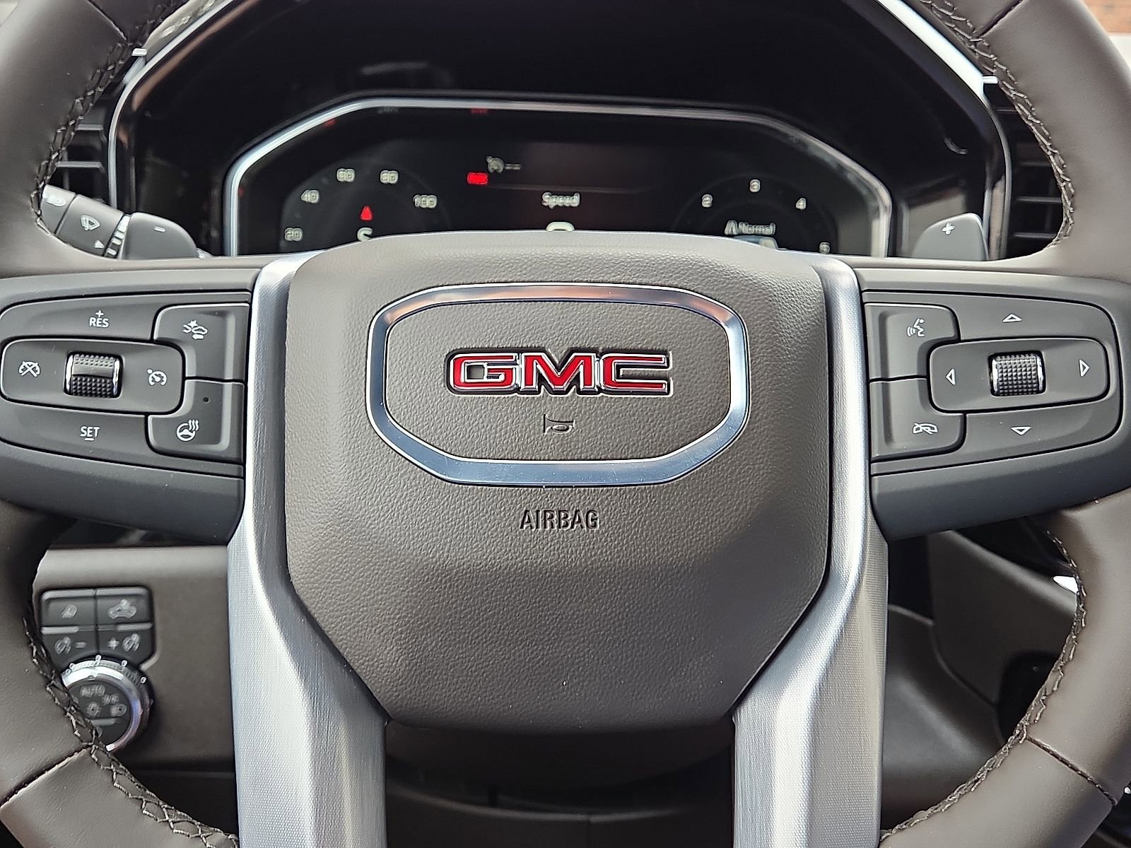 New 2026 GMC Sierra 1500 SLT image 12