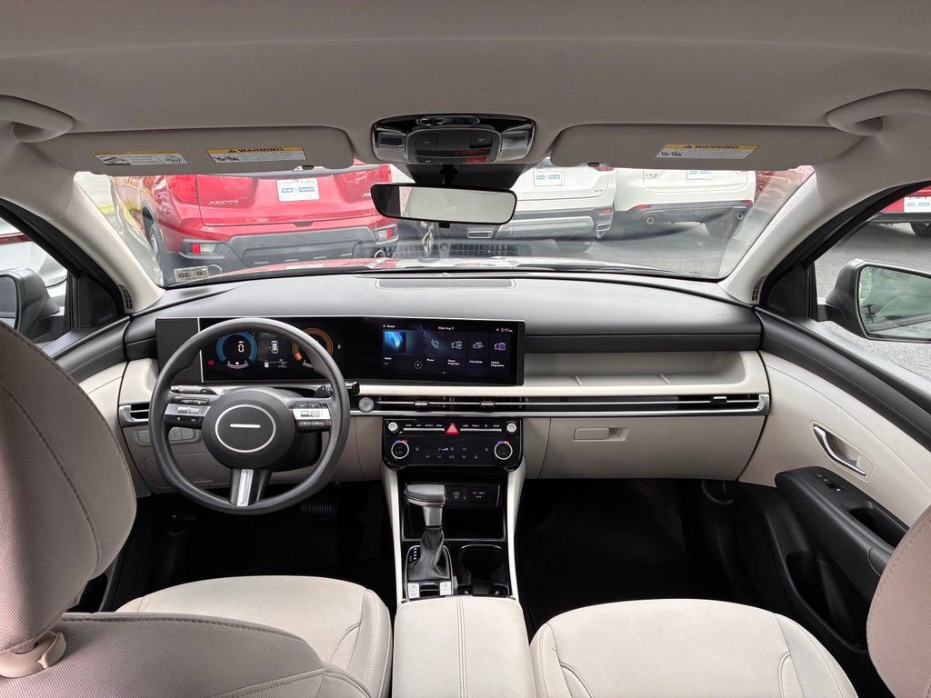Used 2025 Hyundai Tucson SEL AWD/4WD image 14