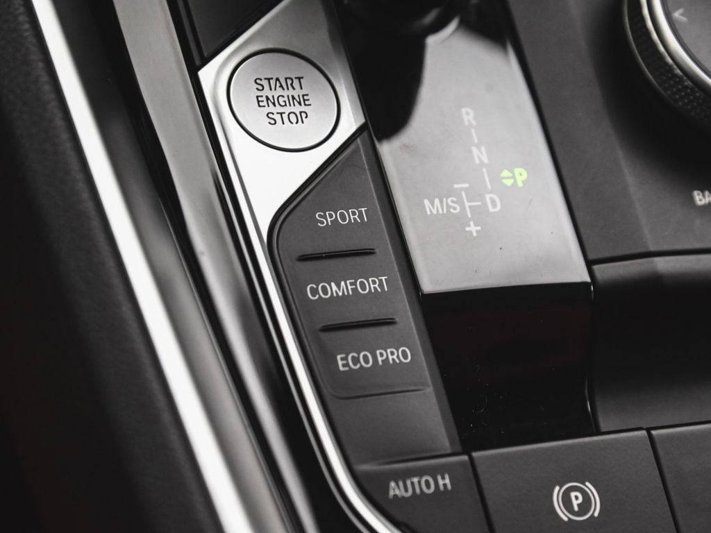 Used 2024 BMW Z4 sDrive30i w/ Shadowloine Package image 35