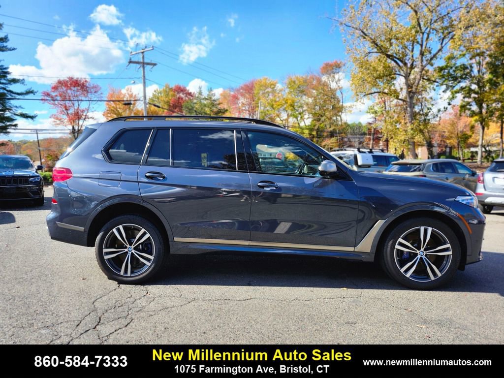 Used 2020 BMW X7 M50i w/ Executive Package image 6