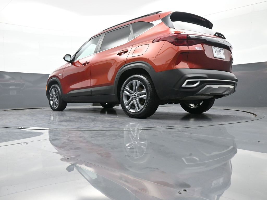 Certified 2022 Kia Seltos S image 31