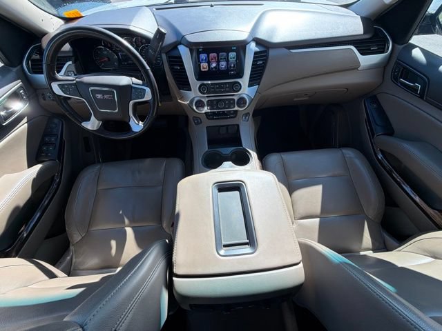 Used 2019 GMC Yukon SLT w/ HD Trailering Package AWD/4WD image 18