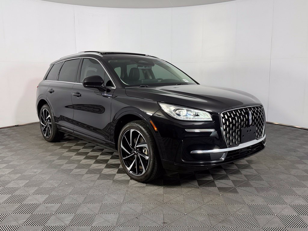 Used 2024 Lincoln Corsair Grand Touring AWD/4WD image 3
