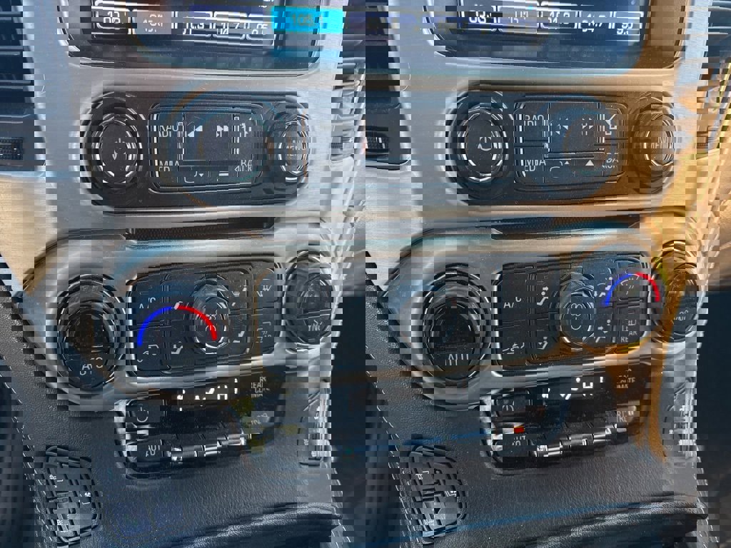 Used 2020 GMC Yukon Denali w/ Open Road Package image 11