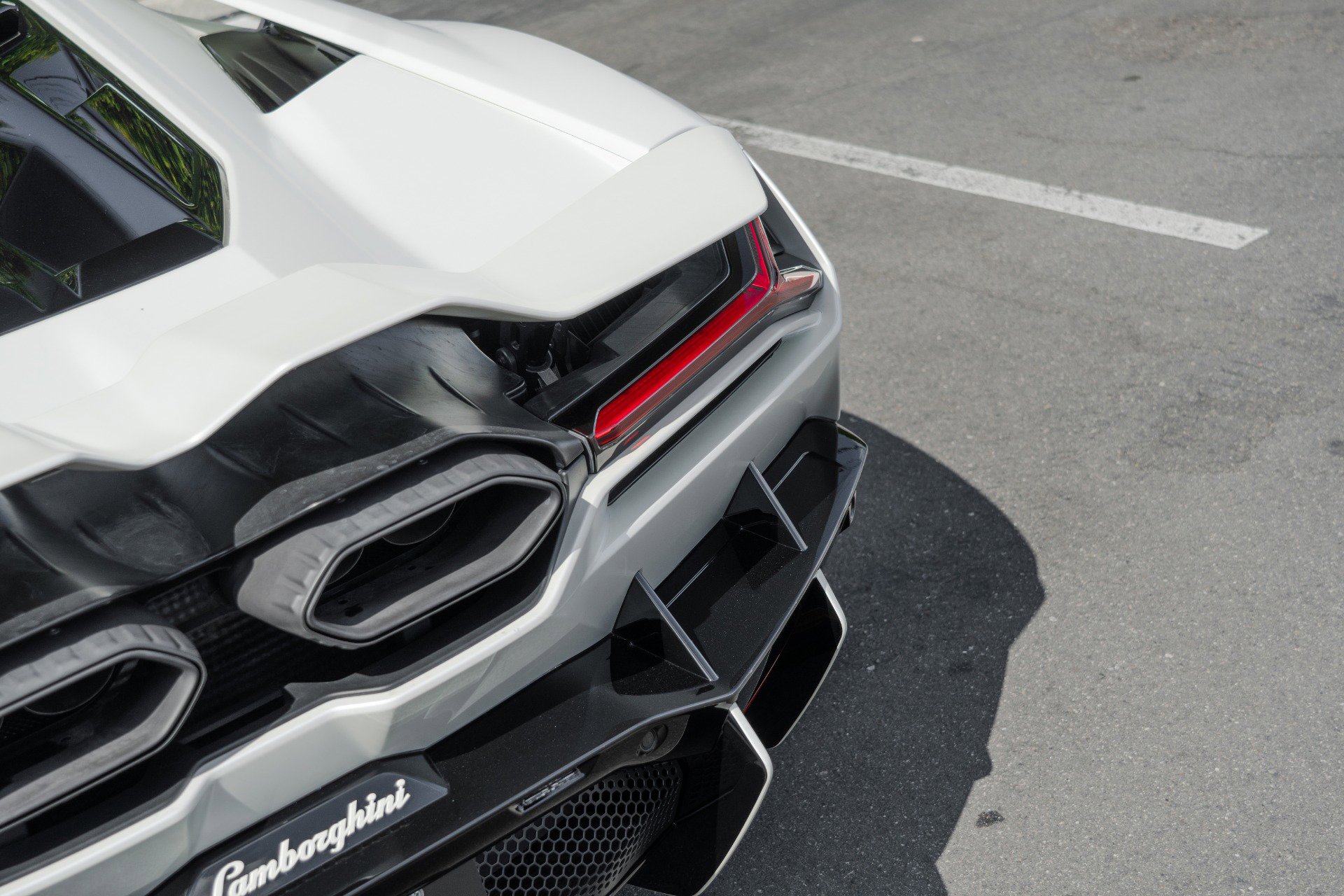 Used 2024 Lamborghini Revuelto image 32