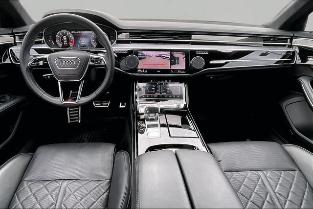 Used 2024 Audi S8 w/ S8 Comfort Plus Package AWD/4WD image 15