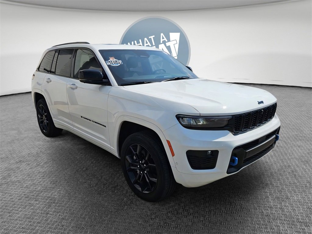 Used 2025 Jeep Grand Cherokee Limited 4xe image 3