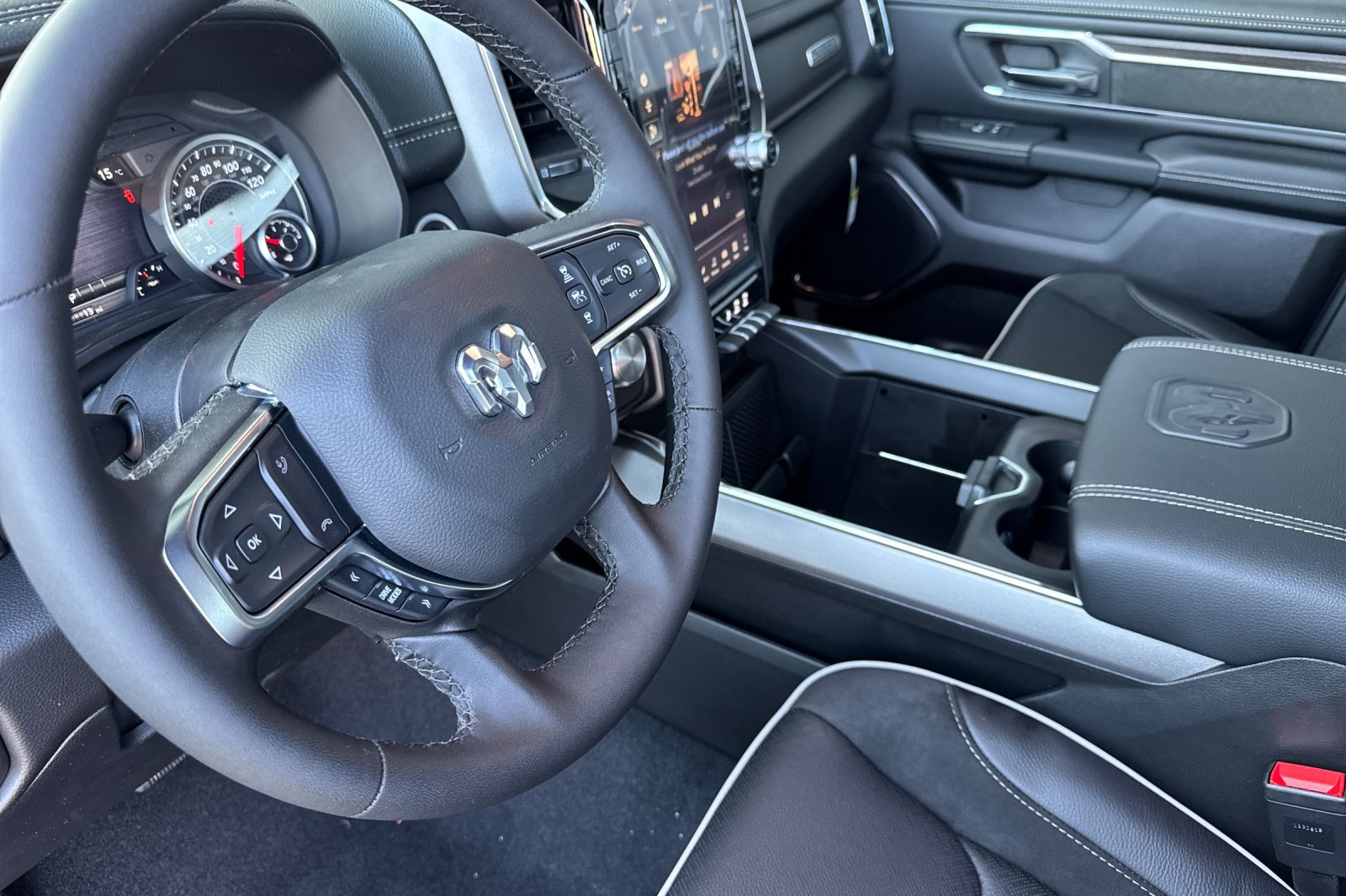 New 2026 RAM 1500 Laramie w/ Night Edition AWD/4WD image 9