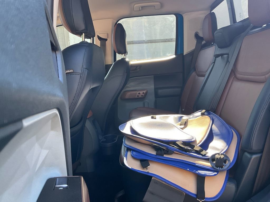 Used 2022 Ford Maverick Lariat image 14