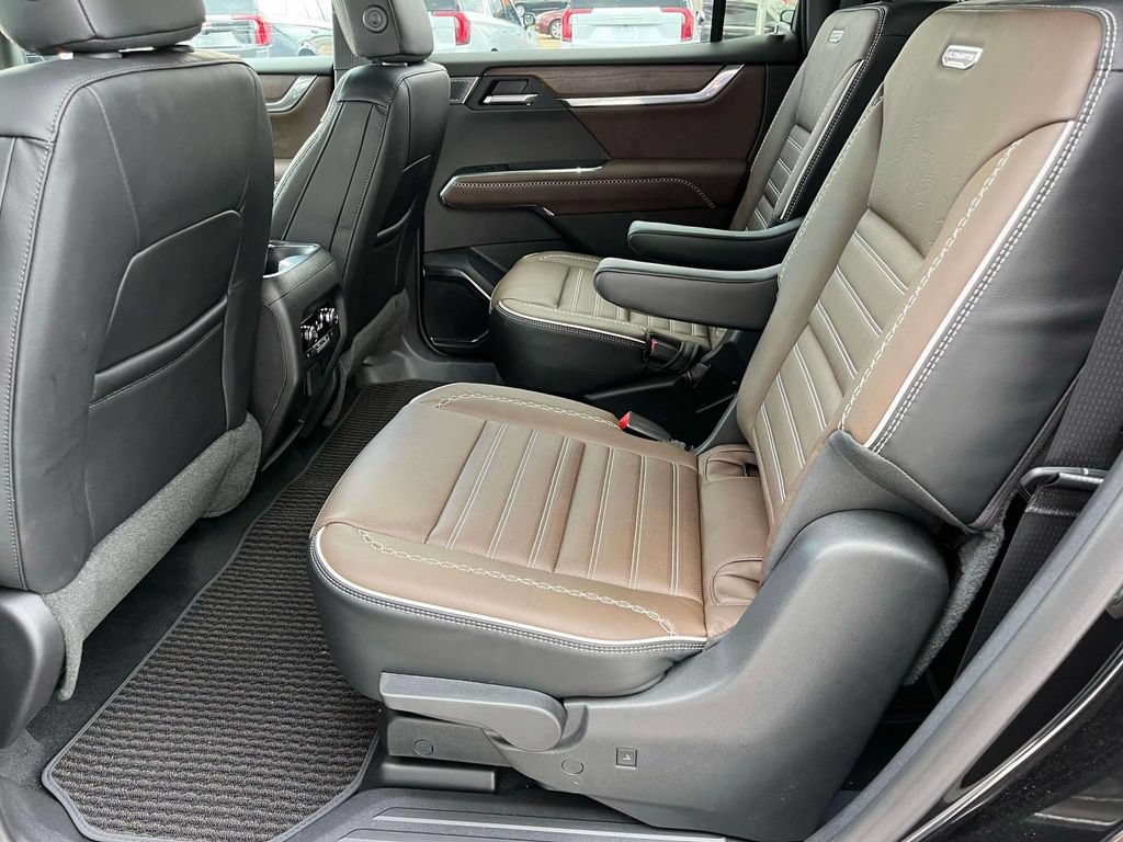 New 2026 GMC Acadia Denali Ultimate FWD image 16