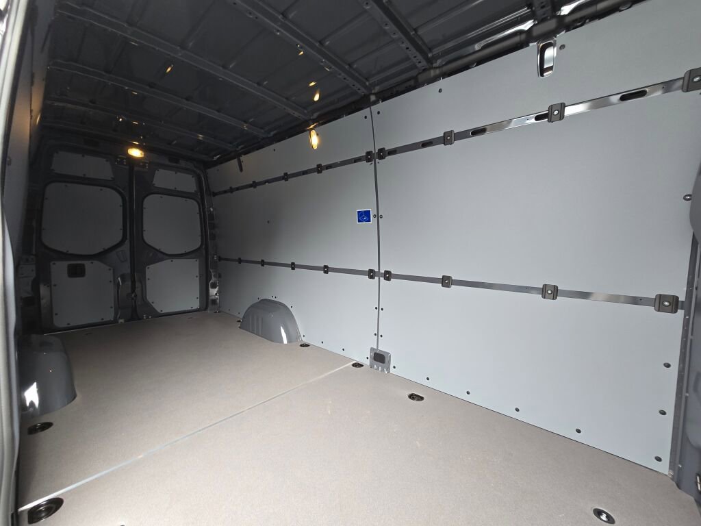 New 2025 Mercedes-Benz Sprinter 2500 image 16