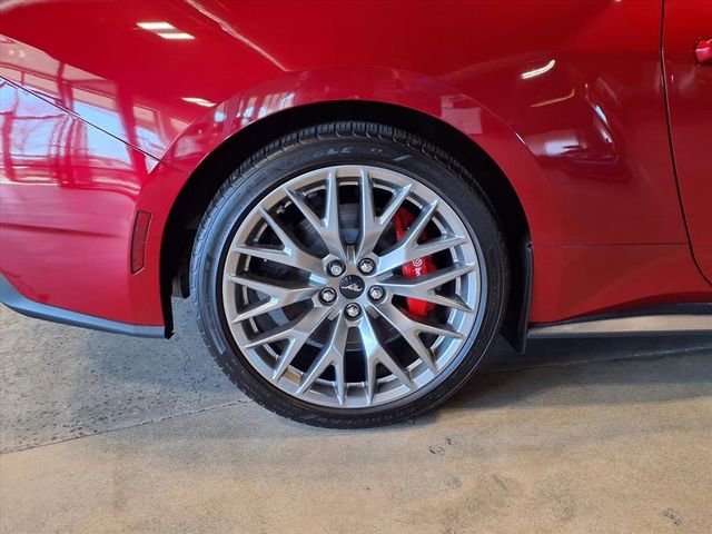 Used 2024 Ford Mustang GT Premium image 9