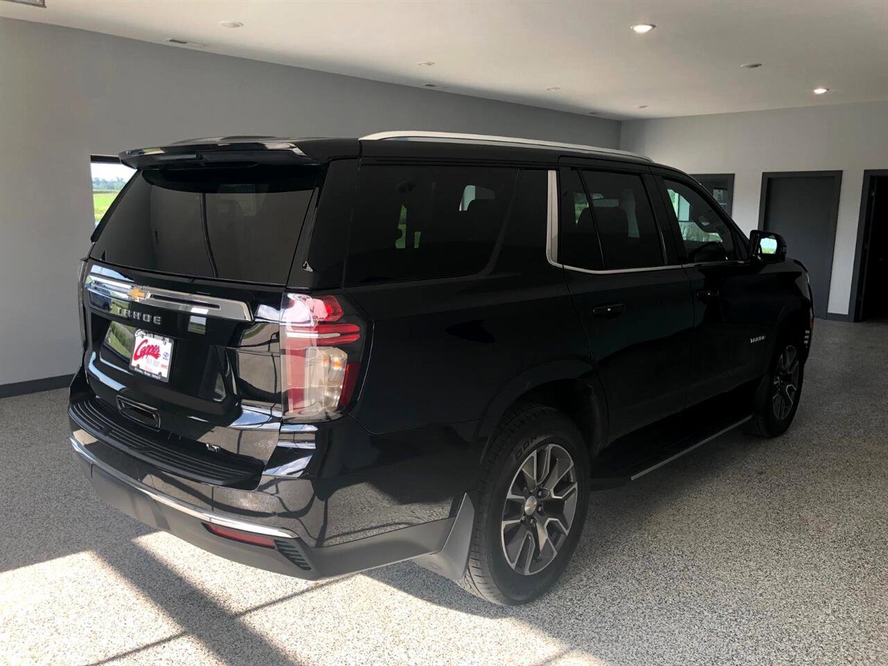 Used 2022 Chevrolet Tahoe LT w/ LT Signature Plus Package image 3