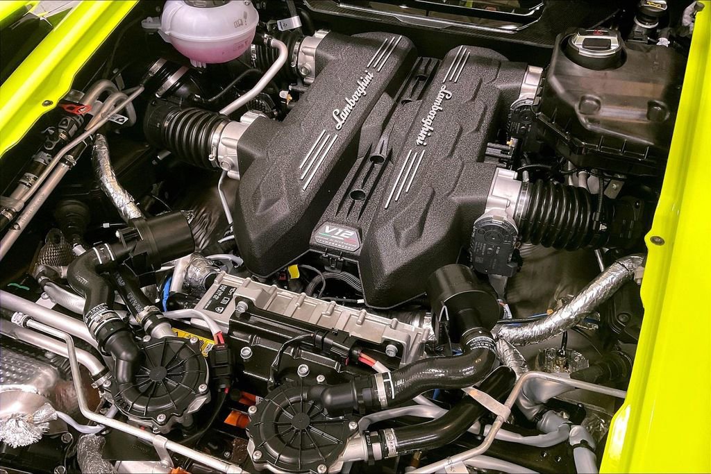 Used 2025 Lamborghini Revuelto AWD/4WD image 16