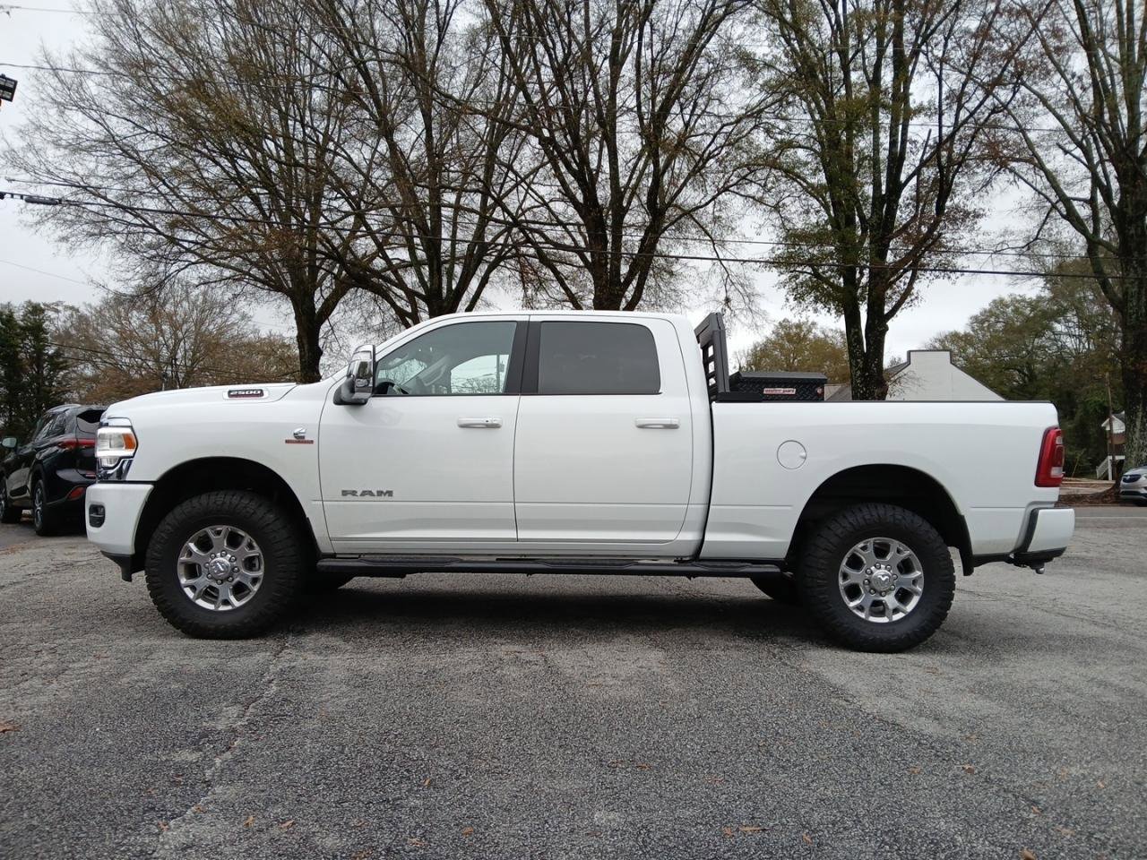 Used 2024 RAM 2500 Laramie w/ Safety Group AWD/4WD image 1