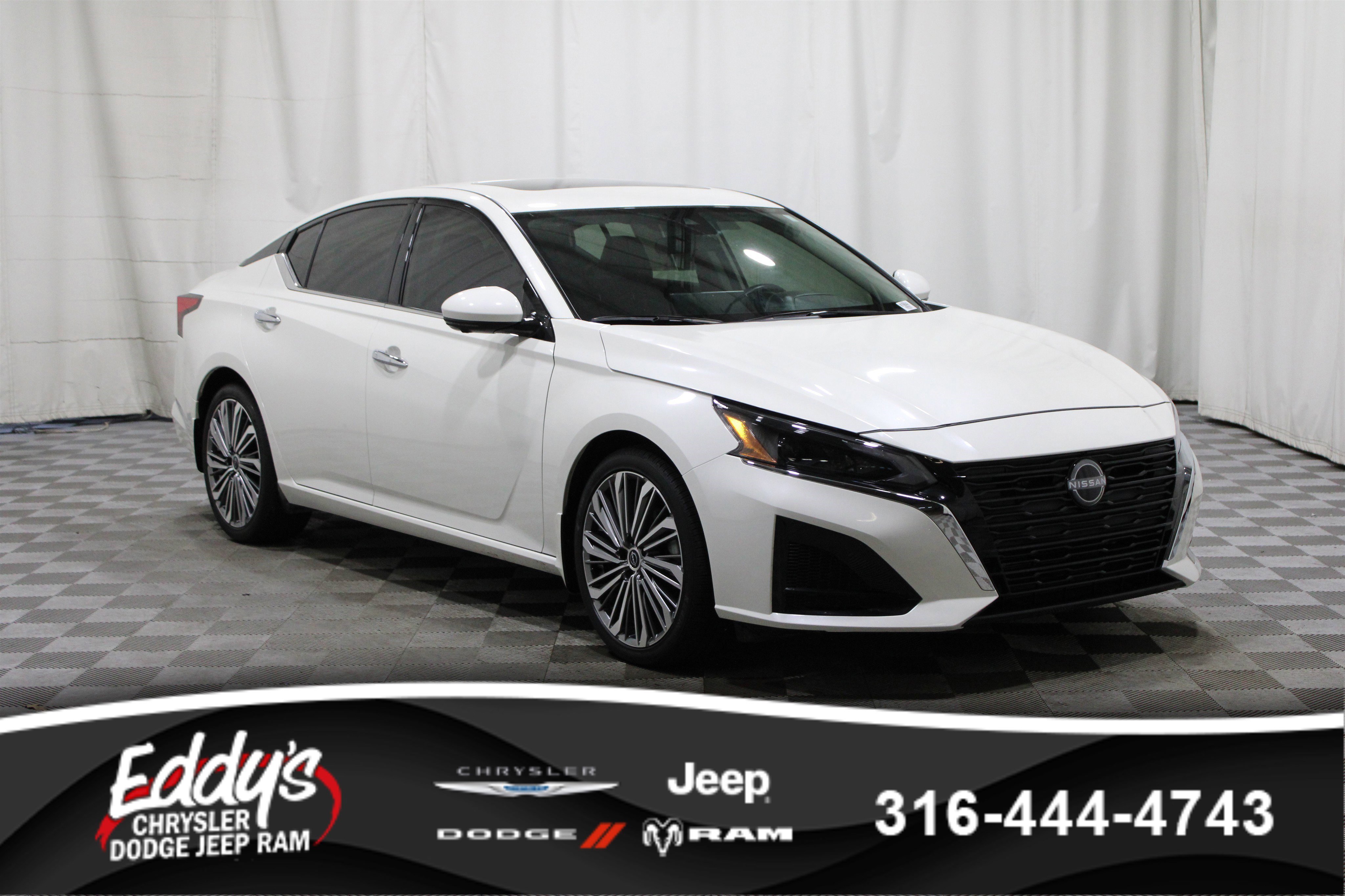 Used 2025 Nissan Altima 2.5 SL image 1