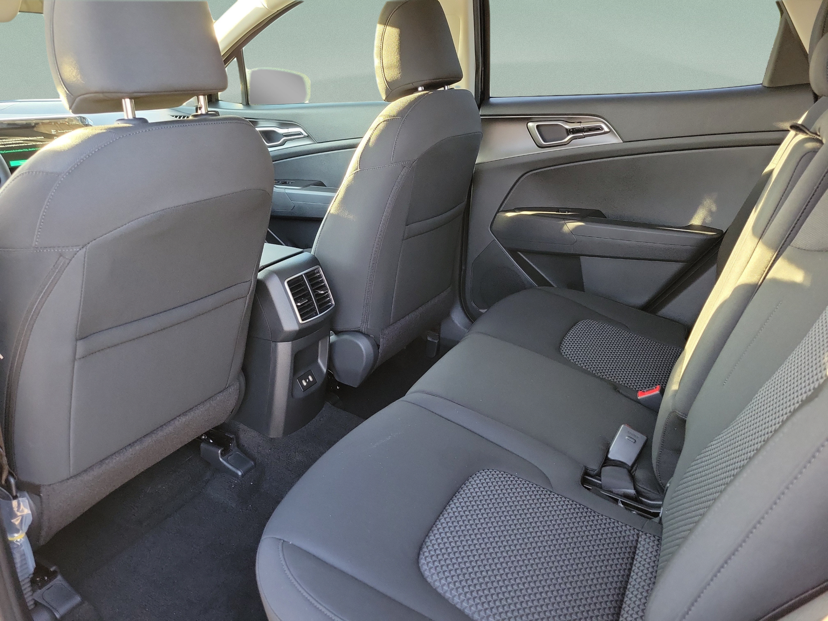 New 2027 Kia Sportage LX w/ LX Convenience Package FWD image 5