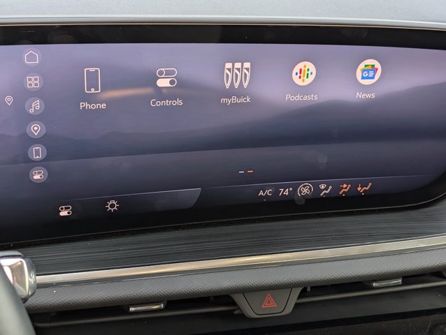 Used 2024 Buick Envision Preferred image 21