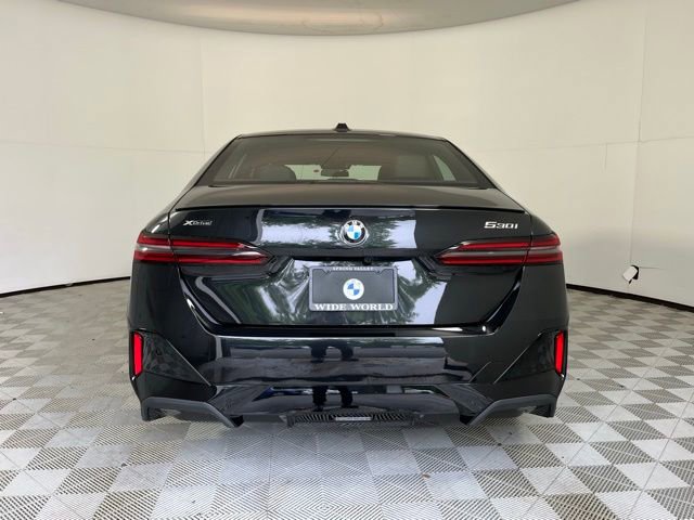 Used 2026 BMW 530i xDrive w/ M Sport Package image 6
