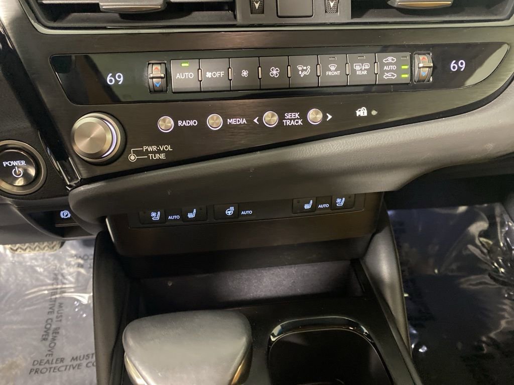 Certified 2023 Lexus ES 300h w/ Premium Package image 21