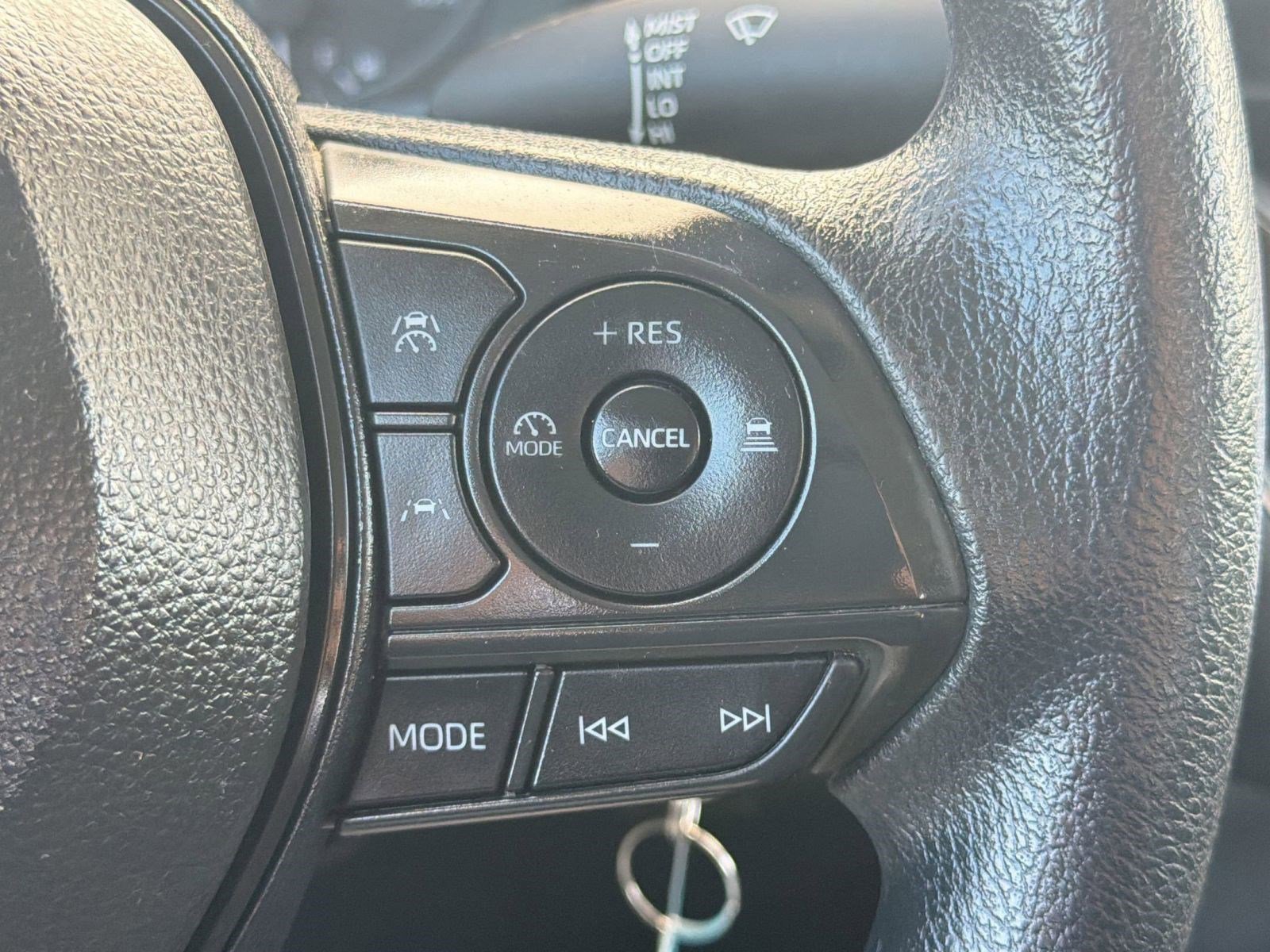 Certified 2025 Toyota Corolla LE FWD image 28