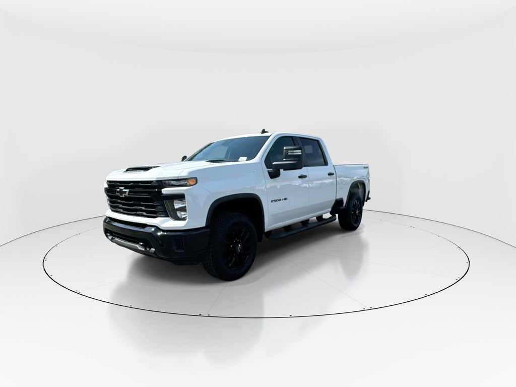 Used 2025 Chevrolet Silverado 2500 Custom w/ Custom Blackout Package image 4