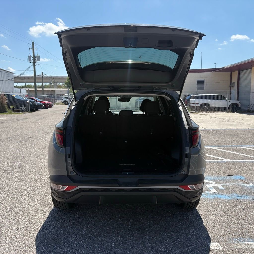 Used 2024 Hyundai Tucson SE image 13